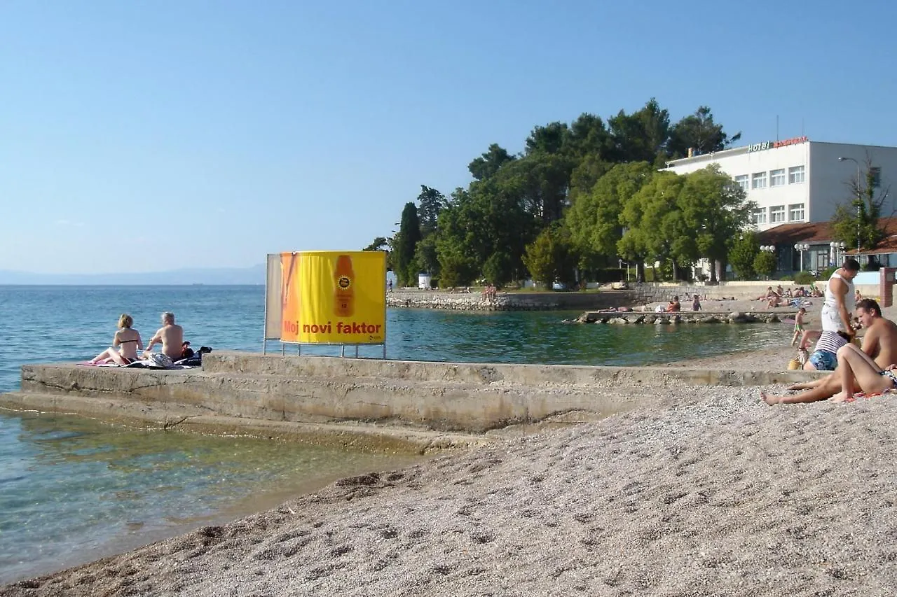 Apartments With A Parking Space Nska, Krk - 21670 Malinska